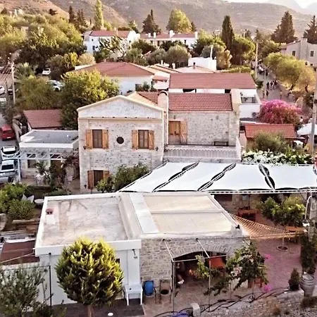 فندق Eski داتْشا